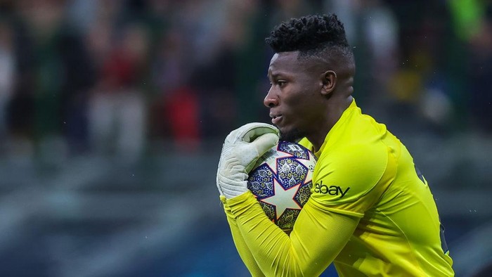 MILAN, ITALY - 2023/05/10: Andre Onana of FC Internazionale in action during UEFA Champions League 2022/23 Semi-Final 1st leg football match between AC Milan and FC Internazionale at San Siro Stadium. (Final score: Milan 0 | 2 Inter). (Photo by Fabrizio Carabelli/SOPA Images/LightRocket via Getty Images)