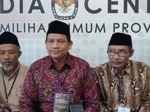 KPU Bali Kedatangan Hanura-PAN, Disusul 2 Bacaleg DPD KPU Bali Kedatangan Hanura-PAN, Disusul 2 Bacaleg DPD