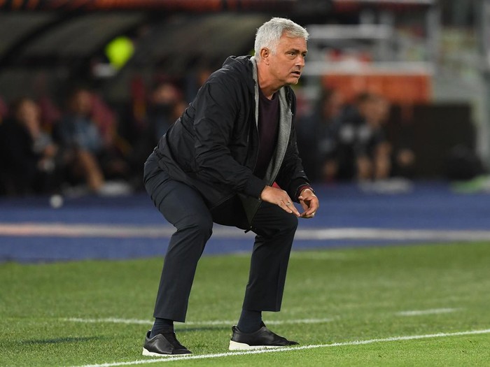 ROME, ITALY - MAY 11: Jose Mourinho head coach of AS Roma gestures during the UEFA Europa League semi-final first leg match between AS Roma and Bayer 04 Leverkusen at Stadio Olimpico on May 11, 2023 in Rome, Italy. (Photo by Silvia Lore/Getty Images)