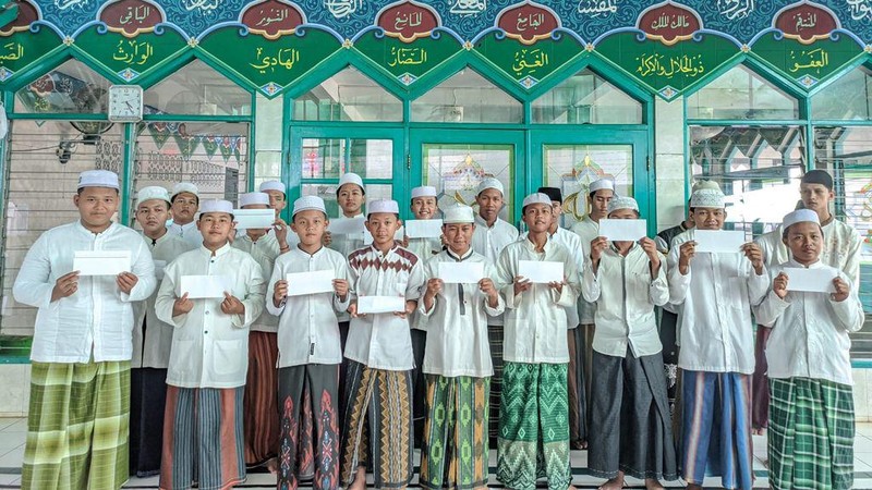 Berkah Ramadan untuk Panti Asuhan Nahdlatul Wathan hingga Duafa di Jati Padang