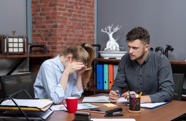 Boss Belum Mengenali Alur Kerja Flow Karyawan. Foto Freepik.com: kamranaydinov Boss Belum Mengenali Alur Kerja Flow Karyawan. Foto Freepik.com: kamranaydinov