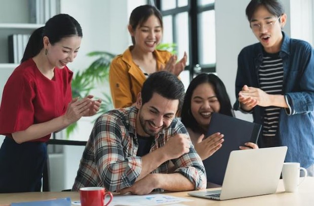 Dampak dari Efek Barnum. Foto freepik.com: lifestylememory Dampak dari Efek Barnum. Foto freepik.com: lifestylememory