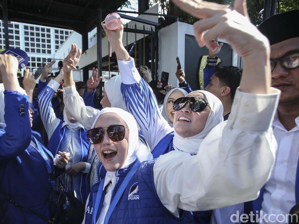 Deretan Artis Bacaleg PAN yang Daftar ke KPU