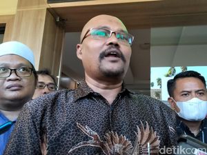 Bos Mafia Gedang Dituntut Minta Maaf ke Wartawan Secara Terbuka 1x24 Jam Bos Mafia Gedang Dituntut Minta Maaf ke Wartawan Secara Terbuka 1x24 Jam