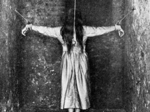 Foto Seram dengan Kisah yang Mengerikan!