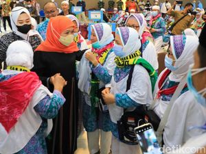 Kuota Haji Jatim Bertambah 1.272, Khofifah: Kurangi Antrean Panjang Kuota Haji Jatim Bertambah 1.272, Khofifah: Kurangi Antrean Panjang