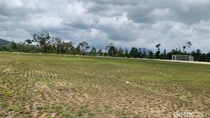 6 Potret Terkini Stadion Siosar Berbiaya Rp 33 M yang Tak Bisa Digunakan