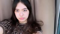 5 Potret Lovely Maria yang Kesal Dibilang Adik Angel Karamoy