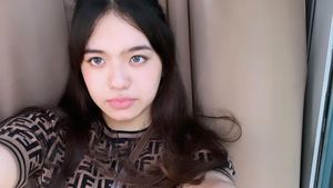 5 Potret Lovely Maria yang Kesal Dibilang Adik Angel Karamoy