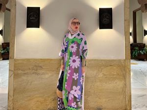 Kronologi Foto dan Video Melly Goeslaw Dicatut Obat Pelangsing Tanpa Izin Kronologi Foto dan Video Melly Goeslaw Dicatut Obat Pelangsing Tanpa Izin