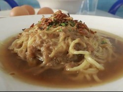 Menyantap Mie Koba, Mie Berkuah Ikan Tenggiri Khas Bangka yang Lezat