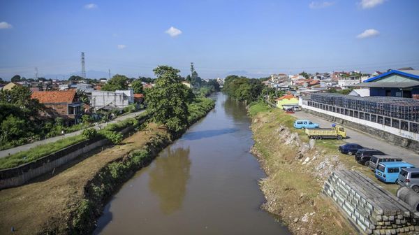 Potret Pembebasan Lahan di Rawajati Untuk Normalisasi Kali Ciliwung