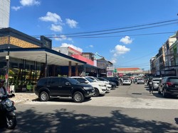 Ketua RT Duga Ada Permainan Izin Pembangunan Ruko Pluit yang Makan Jalan