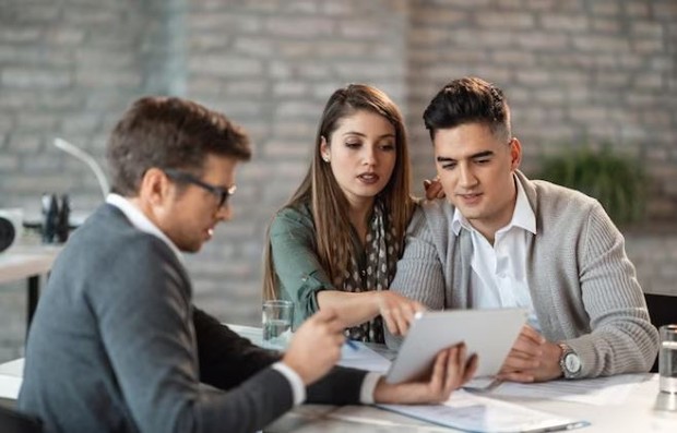 Sejarah Barnum Effect. Foto freepik.com: drazen zigic Sejarah Barnum Effect. Foto freepik.com: drazen zigic