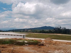 Gubsu soal Stadion Rp 33 M di Siosar yang Tak Bisa Dipakai: Belum Siap Gubsu soal Stadion Rp 33 M di Siosar yang Tak Bisa Dipakai: Belum Siap