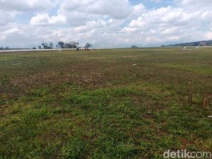 Sorotan DPRD ke Stadion Siosar dan Mess Dinkes yang Tak Layak Pakai Sorotan DPRD ke Stadion Siosar dan Mess Dinkes yang Tak Layak Pakai
