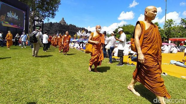 Waisak di Borobudur