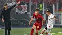 Leverkusen tampil solid dan menyulitkan Roma sepanjang laga. (Foto: ALBERTO PIZZOLI/AFP via Getty Images)