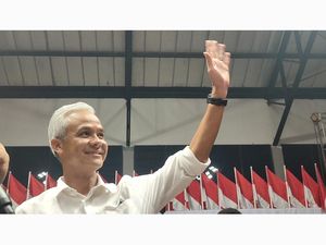 Ganjar Wanti-wanti ke Relawan: Tidak Sebarkan Hoax dan Membully!