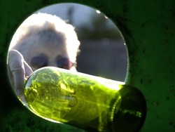 Kaca atau Plastik, Mana yang Lebih Ramah Lingkungan?