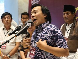 Uhuy! Komeng soal Foto Nyeleneh di Surat Suara yang Viral Uhuy! Komeng soal Foto Nyeleneh di Surat Suara yang Viral