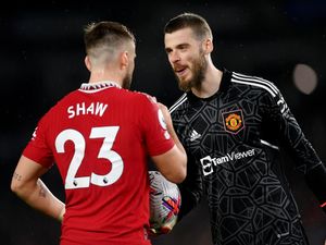 Setop Bikin Kesalahan, MU! Setop Bikin Kesalahan, MU!