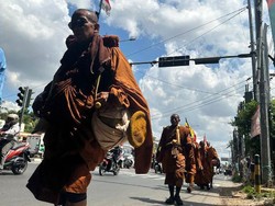 32 Biksu Jalan Kaki dari Thailand ke Borobudur Bakal Mampir Semarang