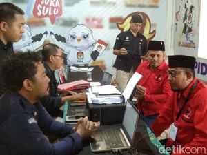 Achmad Fauzi Kembali ke KPU Pastikan Kelengkapan Dokumen Bacaleg PDIP Sumenep