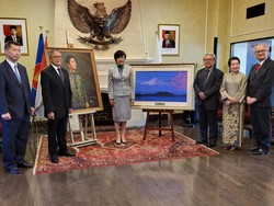 Lukisan Karya SBY ke Istri Shinzo Abe Jadi Bukti Persahabatan 2 Negara