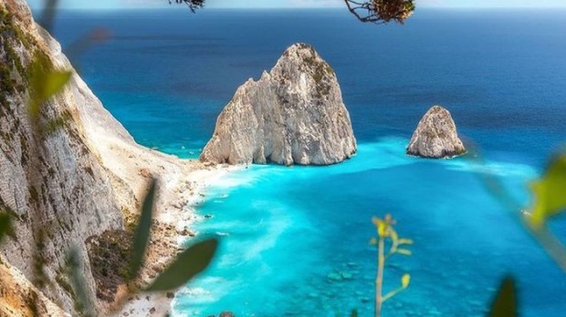 Pulau Zakynthos/Foto: Instagram.com/zakynthos.official Rekomendasi tempat perkemahan terindah di dunia