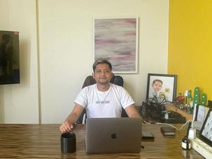 Kisah Pria Lulusan Paket C yang Dirikan 4 Perusahaan Beromzet Rp 7 M Kisah Pria Lulusan Paket C yang Dirikan 4 Perusahaan Beromzet Rp 7 M