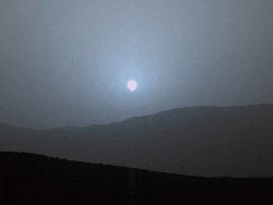 Senja di Mars Berwarna Biru Bukan Jingga, Ini Penyebabnya