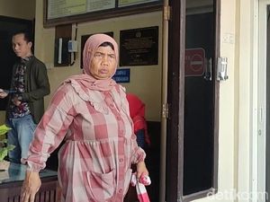 Fakta-fakta Masriah Siram Kencing dan Tinja ke Rumah Tetangga-Minta Damai Fakta-fakta Masriah Siram Kencing dan Tinja ke Rumah Tetangga-Minta Damai