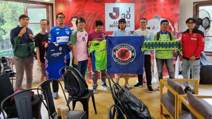 J.League merayakan hari jadinya ke-30 tahun ini dengan tema 30th Anniversary J.League. Fans dan komunitas di Indonesia ikut merayakannya.