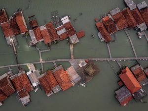 Belasan Desa di Demak Terdampak Banjir Rob Belasan Desa di Demak Terdampak Banjir Rob