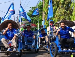 Daftarkan Bacaleg ke KPU, Emil Singgung Sejarah Panjang Demokrat di Jatim