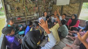 Donasi Buku Sambut Hari Buku Nasional