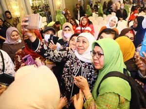 Khofifah Tawarkan Program Keterampilan untuk PMI Asal Jatim di Hong Kong
