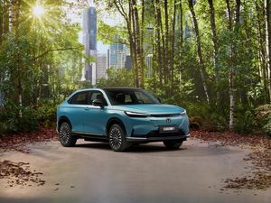 Honda HR-V Versi Listrik, Sekali Cas Bisa Buat Mudik Bekasi-Semarang