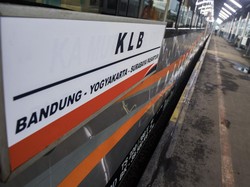 Study Tour Juga Bisa Pakai Kereta Api Luar Biasa, Begini Cara Sewanya