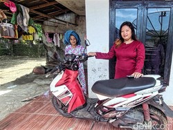 Emak-emak Berdaster Kawal Ambulans Bawa Pasien Kritis Itu Bernama Mawar