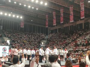Jokowi ke Relawan di Musra: yang Kita Dengarkan Suara Rakyat, bukan Elite Jokowi ke Relawan di Musra: yang Kita Dengarkan Suara Rakyat, bukan Elite