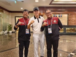 Shin Tae-yong Foto Bareng Indra Sjafri dan Timnas U-22: Kerja Bagus