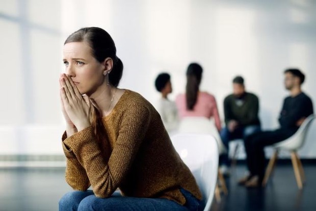 Terlalu Memikirkan Apa Kata Orang Lain. Foto freepik.com: drazen zigic Terlalu Memikirkan Apa Kata Orang Lain. Foto freepik.com: drazen zigic