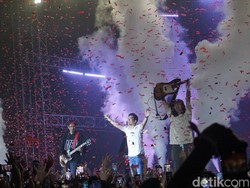Sukacita Konser Noah di Surabaya, Penonton Ada yang Datang dari Malaysia