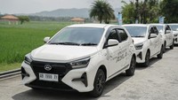 LCGC Daihatsu Terganggu Mobil Listrik Rp 200 Jutaan?