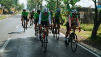 Atlet Sepeda Ini Jelajahi Rimba dan Punggungan Bukit Jawa Tengah