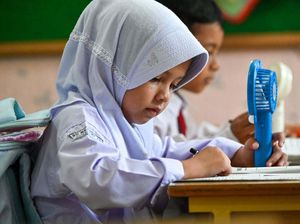 Cuaca Panas Melanda, Kipas Portabel Siaga