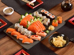 3 Penyebab dan Sejarah Warga Jepang Gemar Makan Ikan Mentah