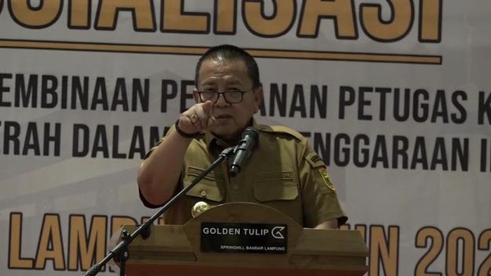 Gubernur Lampung Arinal Djunaidi meminta wartawan tak rekam kegiatannya. (Foto: Istimewa)